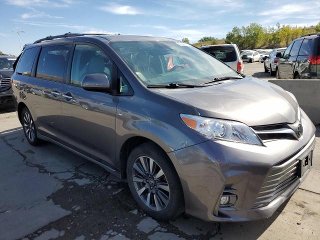 Photo 4 from auction – 2018 TOYOTA SIENNA XLE with VIN 5TDDZ3DC7JS206508