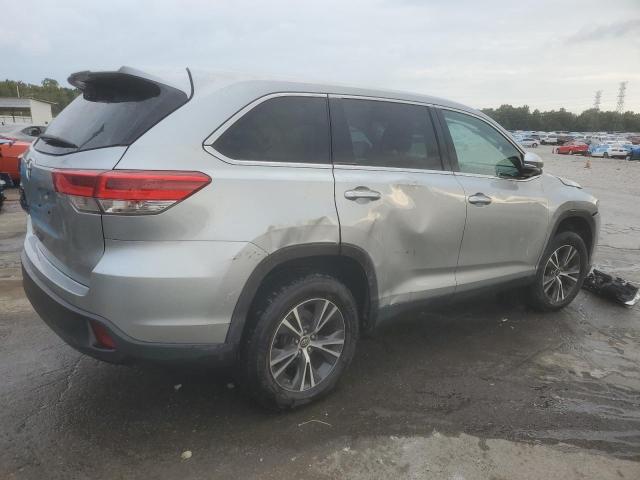 Photo 3 from auction – 2019 TOYOTA HIGHLANDER with VIN 5TDZZRFH7KS326425