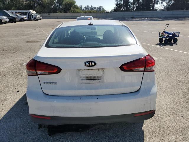 Photo 6 from auction – 2018 KIA FORTE LX with VIN 3KPFK4A77JE168556