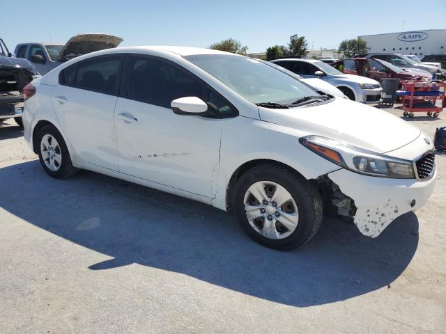 Photo 4 from auction – 2017 KIA FORTE LX with VIN 3KPFK4A72HE093758