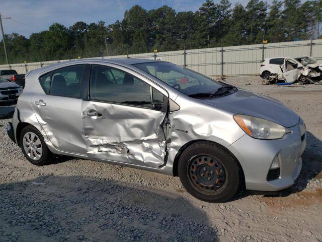 Photo 4 from auction – 2013 TOYOTA PRIUS C with VIN JTDKDTB36D1550602
