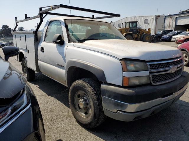 Photo 4 from auction – 2005 CHEVROLET SILVERADO with VIN 1GBHC24U65E111976