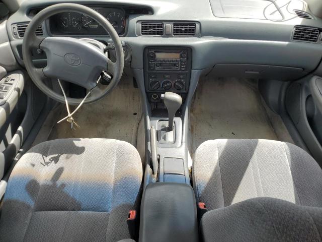 Photo 8 from auction – 2000 TOYOTA CAMRY CE with VIN 4T1BG22K2YU948544