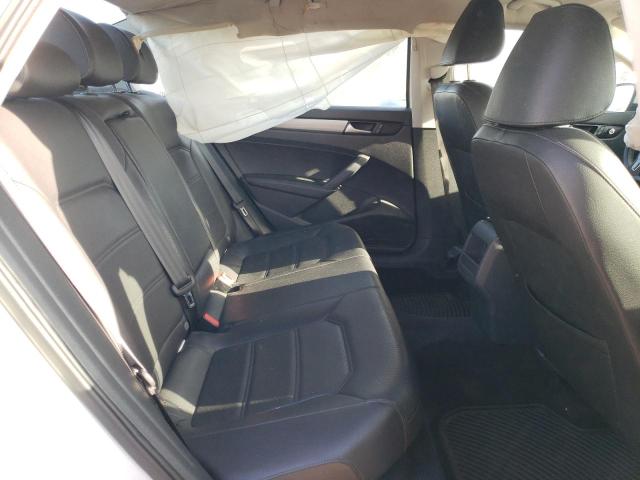 Photo 10 from auction – 2015 VOLKSWAGEN PASSAT S with VIN 1VWAT7A34FC059764