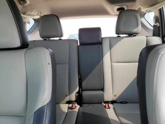 Photo 10 from auction – 2017 TOYOTA RAV4 LIMIT with VIN JTMYFREV8HJ128227