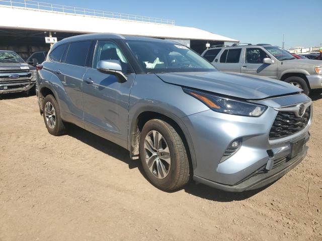 Photo 4 from auction – 2022 TOYOTA HIGHLANDER with VIN 5TDGZRAH9NS140680