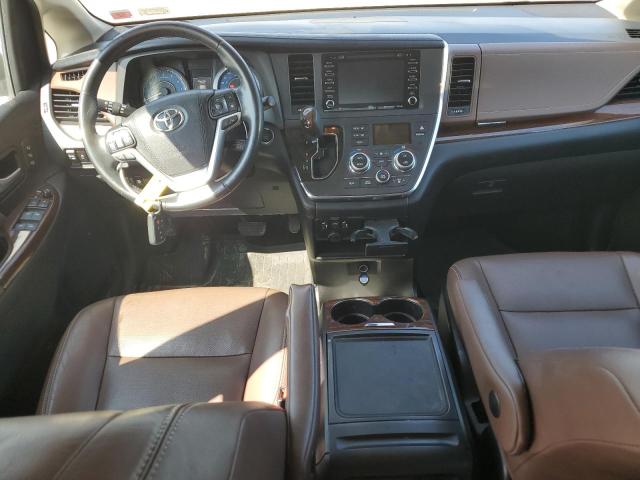 Photo 8 from auction – 2018 TOYOTA SIENNA XLE with VIN 5TDDZ3DC1JS194940