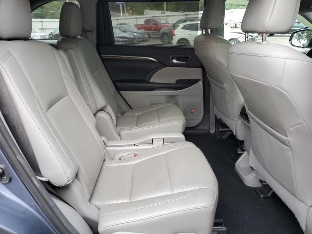 Photo 11 from auction – 2016 TOYOTA HIGHLANDER with VIN 5TDDKRFH4GS285533