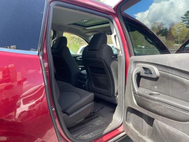 Photo 6 from auction – 2010 CHEVROLET TRAVERSE L with VIN 1GNLRFEDXAS145464