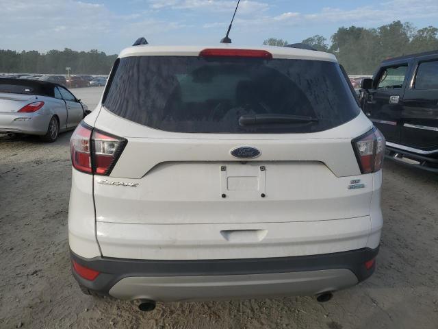Photo 6 from auction – 2018 FORD ESCAPE SE with VIN 1FMCU0GD1JUC32574