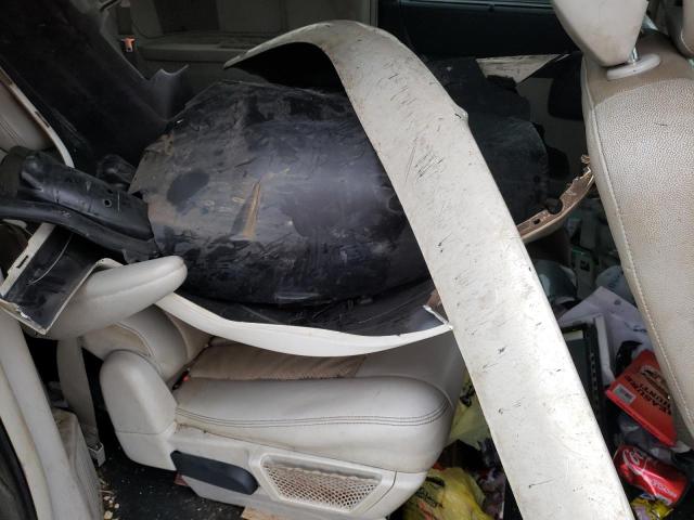 Photo 11 from auction – 2010 CHRYSLER TOWN & COU with VIN 2A4RR8DX9AR352028
