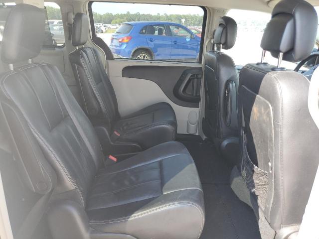 Photo 11 from auction – 2013 CHRYSLER TOWN & COU with VIN 2C4RC1BG7DR821820