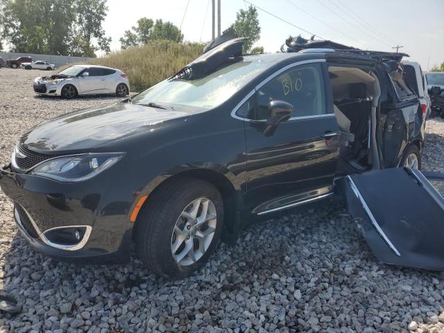 CHRYSLER PACIFICA T 2018 with VIN 2C4RC1EG0JR352156 - Photo from auction