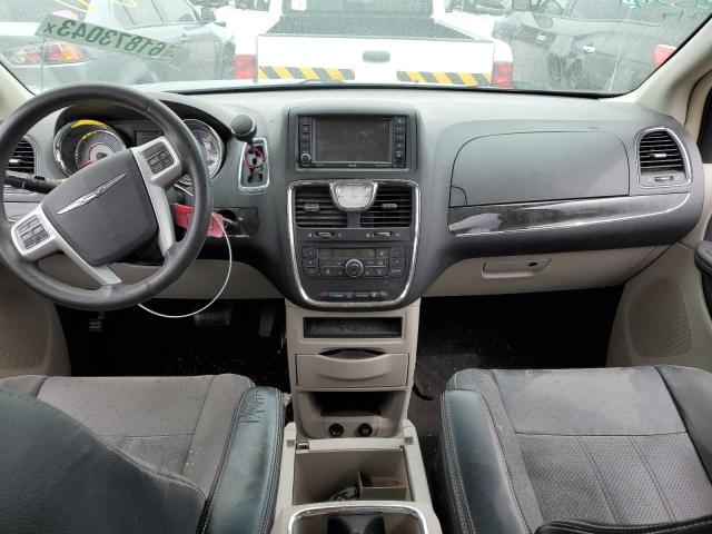 Photo 8 from auction – 2016 CHRYSLER TOWN & COU with VIN 2C4RC1CGXGR159010