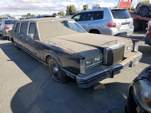 Photo 4 from auction – 1982 LINCOLN TOWN CAR with VIN 1LNBP94F8CY635962