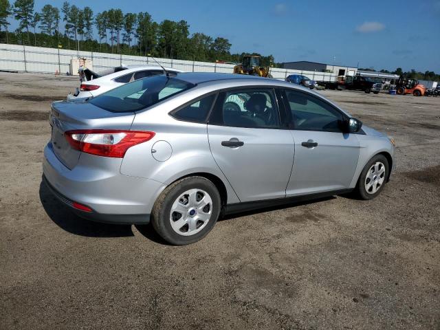 Снимка 3 от търг – 2012 FORD FOCUS S с VIN 1FAHP3E20CL303606
