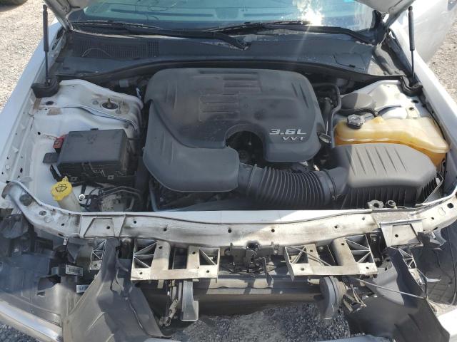 Photo 11 from auction – 2015 CHRYSLER 300 LIMITE with VIN 2C3CCAAG2FH931064