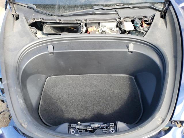 Photo 11 from auction – 2018 TESLA MODEL 3 with VIN 5YJ3E1EA9JF102647