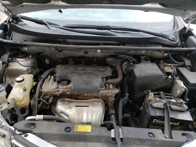 Photo 12 from auction – 2015 TOYOTA RAV4 XLE with VIN JTMRFREV9FD138796