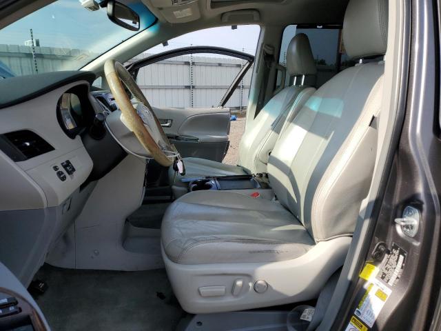 Photo 7 from auction – 2011 TOYOTA SIENNA XLE with VIN 5TDYK3DCXBS162012