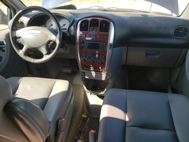Photo 8 from auction – 2005 CHRYSLER TOWN & COU with VIN 1D4GP24R75B229823