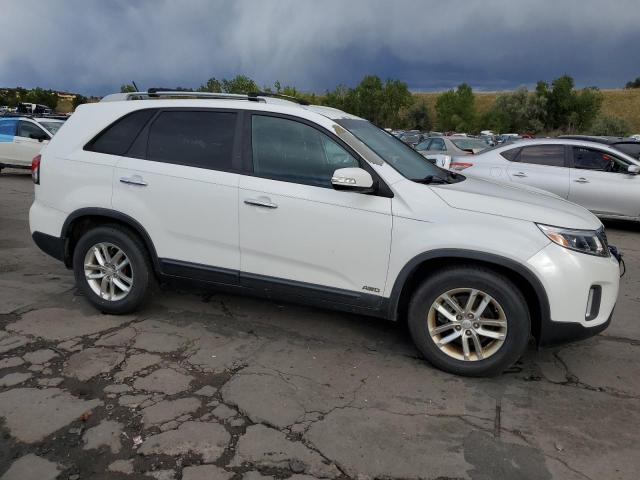 Photo 4 from auction – 2015 KIA SORENTO LX with VIN 5XYKTDA74FG618136