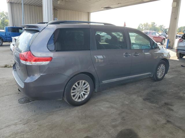 Photo 3 from auction – 2013 TOYOTA SIENNA XLE with VIN 5TDYK3DC1DS333393