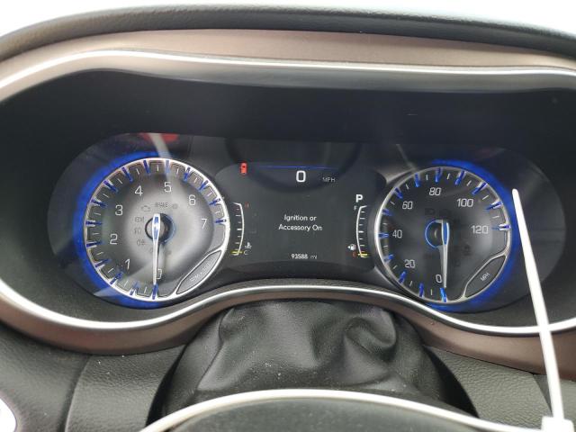 Photo 9 from auction – 2017 CHRYSLER PACIFICA T with VIN 2C4RC1EG3HR628260
