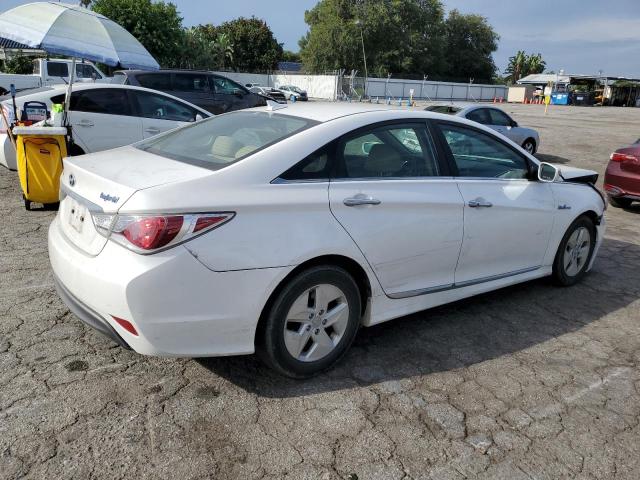 Photo 3 from auction – 2012 HYUNDAI SONATA HYB with VIN KMHEC4A46CA062633