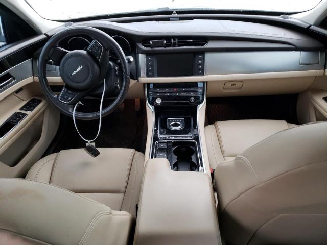 Photo 8 from auction – 2017 JAGUAR XF PREMIUM with VIN SAJBD4BN3HCY48429