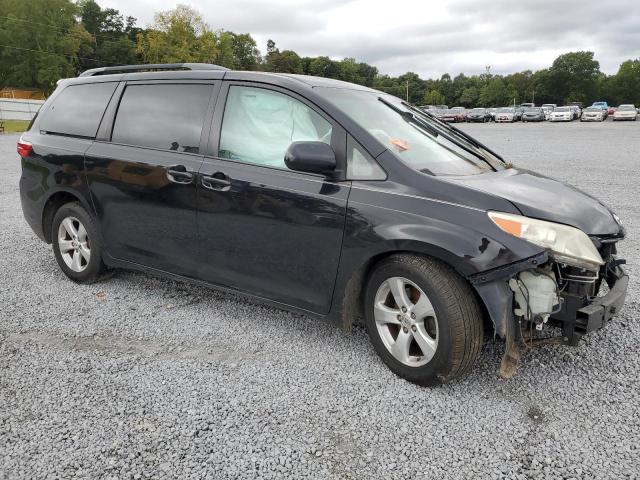 Photo 4 from auction – 2015 TOYOTA SIENNA LE with VIN 5TDKK3DC0FS656990