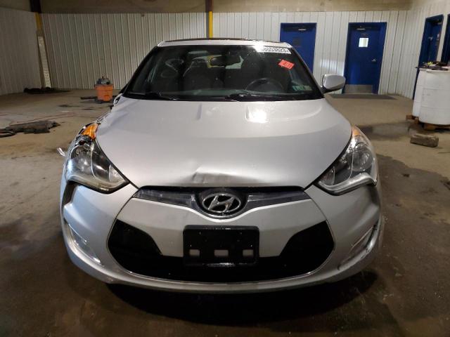 Photo 5 from auction – 2017 HYUNDAI VELOSTER with VIN KMHTC6AD2HU321871
