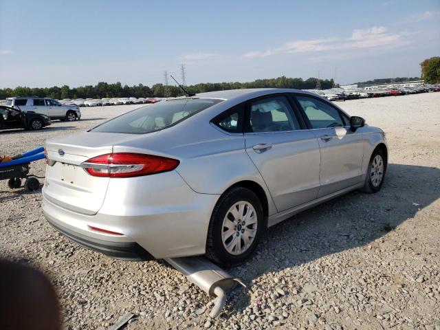 Photo 3 from auction – 2019 FORD FUSION S with VIN 3FA6P0G76KR160708
