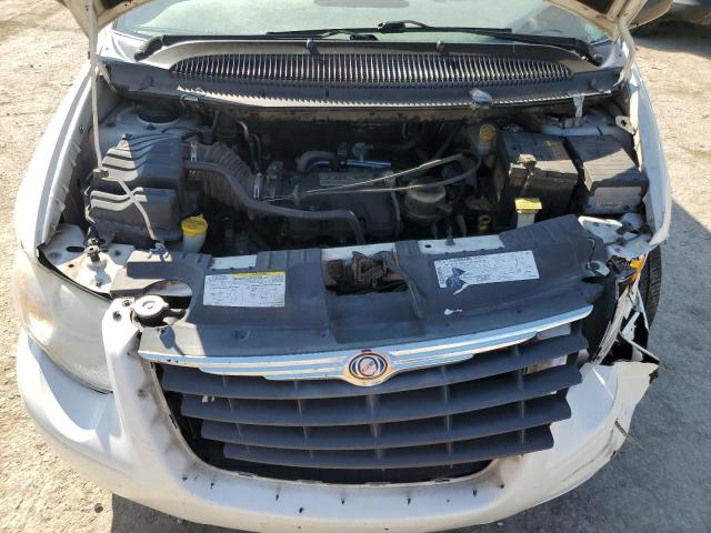 Photo 12 from auction – 2005 CHRYSLER TOWN & COU with VIN 2C4GP54L15R206825