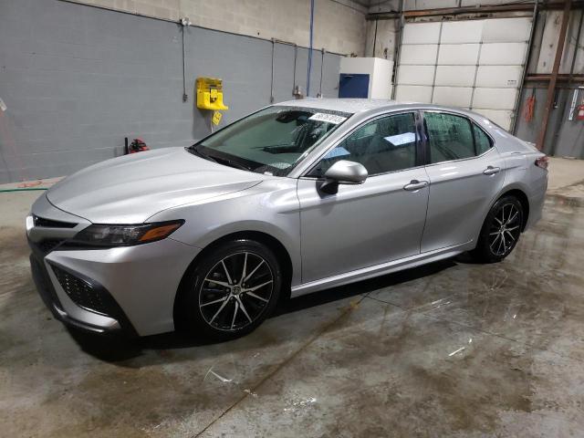 TOYOTA CAMRY SE 2022 with VIN 4T1G11AK8NU030389 - Photo from auction