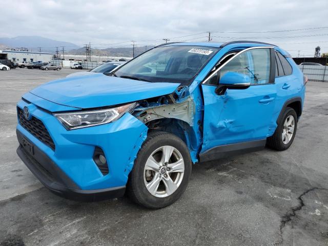 TOYOTA RAV4 XLE 2020 with VIN 4T3R6RFVXLU002299 - Photo from auction