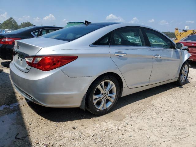 Photo 3 from auction – 2013 HYUNDAI SONATA SE with VIN 5NPEC4AC5DH520796