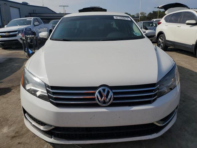 Photo 5 from auction – 2015 VOLKSWAGEN PASSAT S with VIN 1VWAT7A34FC057870