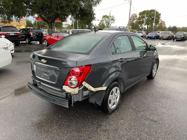 Foto 4 de la subasta – 2013 CHEVROLET SONIC LS con VIN 1G1JA5SH8D4153041