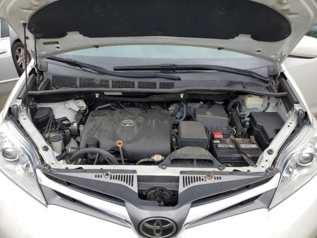 Photo 11 from auction – 2018 TOYOTA SIENNA XLE with VIN 5TDDZ3DC9JS201553