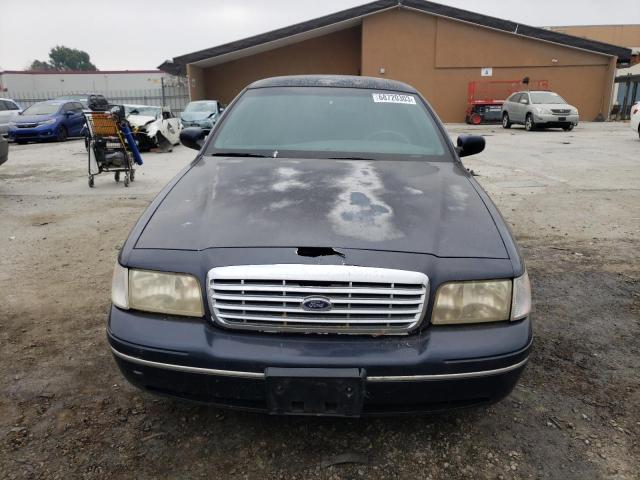 Photo 5 from auction – 2001 FORD CROWN VICT with VIN 2FAFP71W51X127417