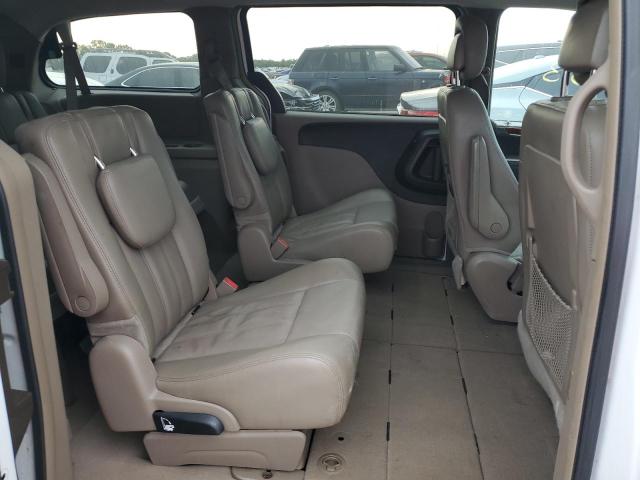 Photo 11 from auction – 2014 CHRYSLER TOWN & COU with VIN 2C4RC1BG8ER325894