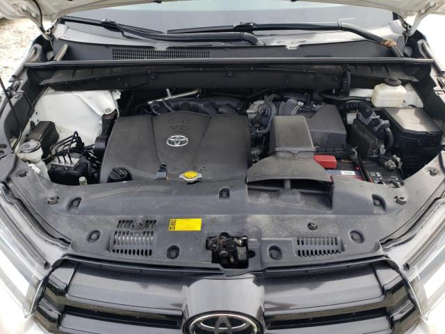 Photo 12 from auction – 2017 TOYOTA HIGHLANDER with VIN 5TDJZRFH6HS366257
