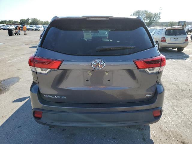 Снимка 6 от търг – 2018 TOYOTA HIGHLANDER с VIN 5TDBZRFH6JS497036