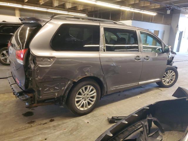 Photo 3 from auction – 2012 TOYOTA SIENNA XLE with VIN 5TDYK3DC1CS185129