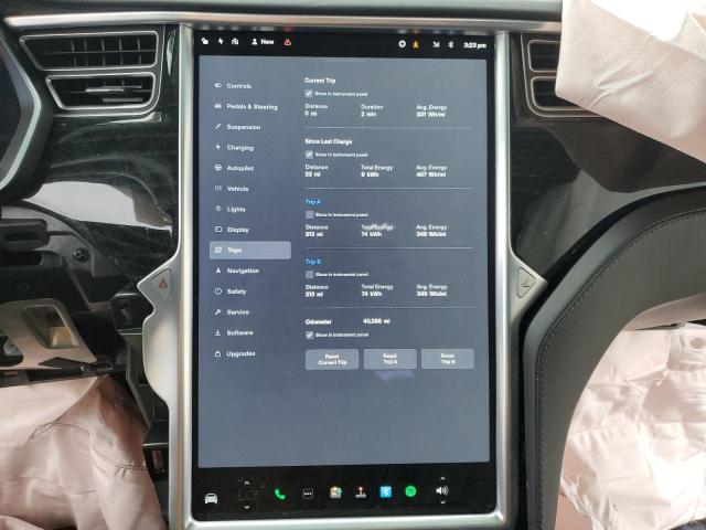 Photo 9 from auction – 2017 TESLA MODEL X with VIN 5YJXCDE26HF069523