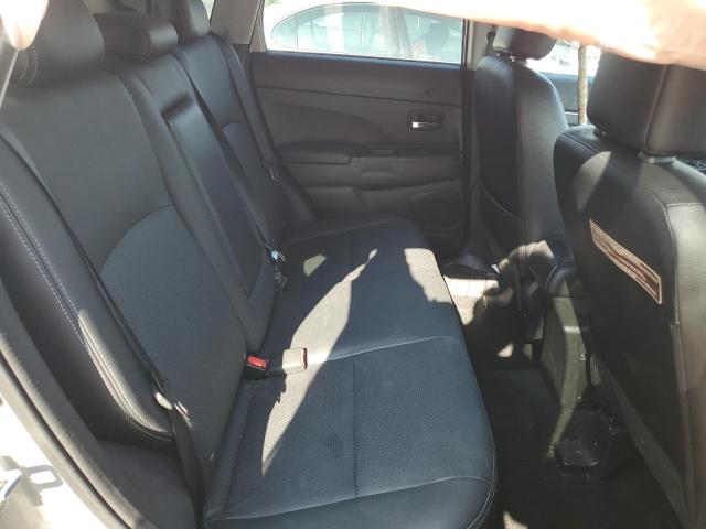 Снимка 11 от търг – 2015 MITSUBISHI OUTLANDER с VIN 4A4AP4AU2FE012468