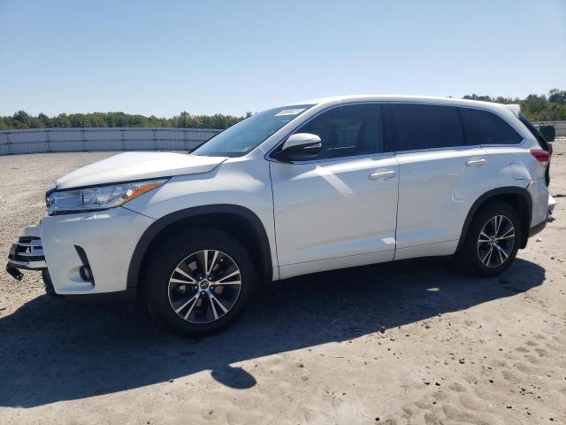 TOYOTA HIGHLANDER 2017 with VIN 5TDBZRFH5HS386083 - Photo from auction