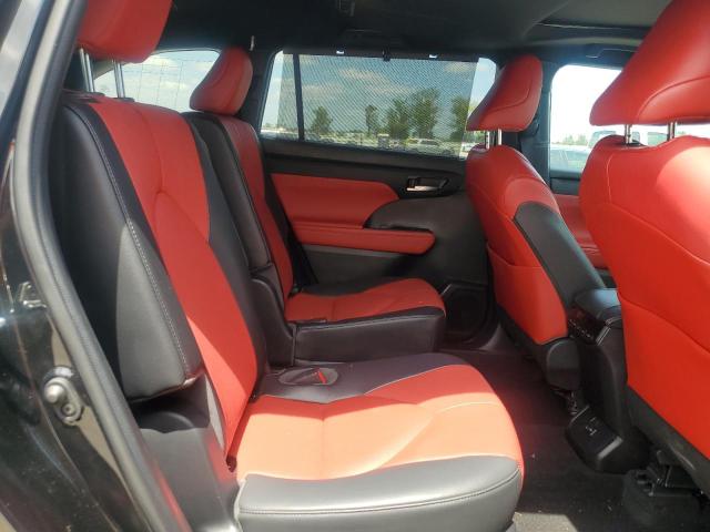 Photo 11 from auction – 2022 TOYOTA HIGHLANDER with VIN 5TDLZRAH8NS121178