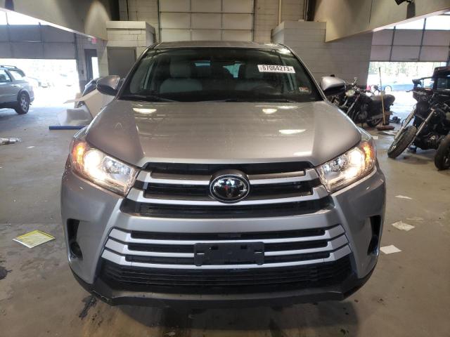 Photo 5 from auction – 2019 TOYOTA HIGHLANDER with VIN 5TDBZRFH9KS934707